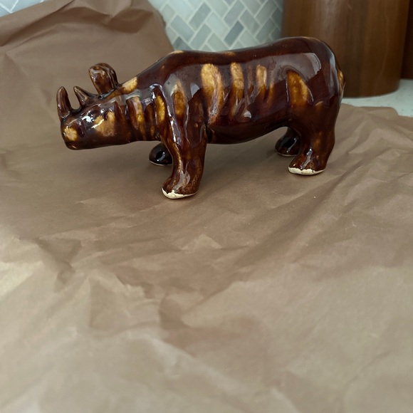 Rockingham Pottery (vintage) treacle glaze rhinoceros - Picture 1 of 2